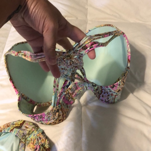 Swimsuit - Picture 2 of 6